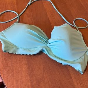 Woman’s Victoria secret bathing suit top size 34 B